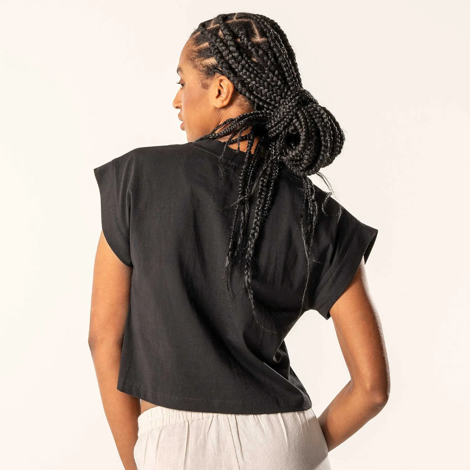 LIVING CRAFTS Waargebeurd Verhaal Danbi | Boxy T-Shirt Zwart Cheap